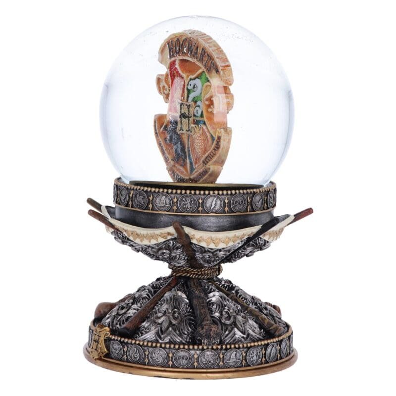 harry potter snow globe uk,harry potter snow globe,Harry Potter Christmas snow globe,Harry Potter hogwarts snow globe