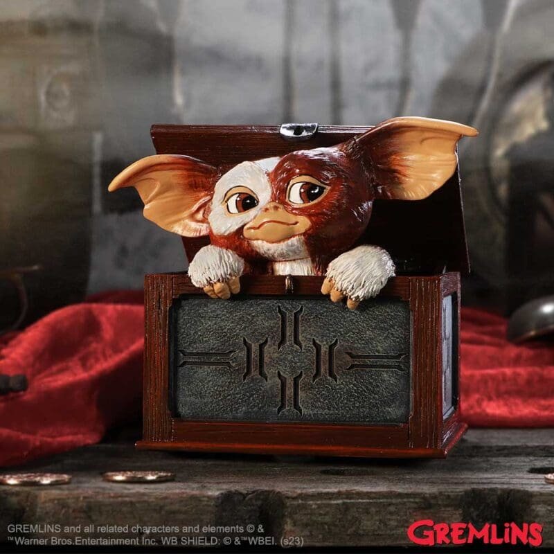 Gremlins Gizmo Figure,Nemesis Now Gremlins,Gremlins Collectible,Gizmo in Box Statue,Official Gremlins Merchandise