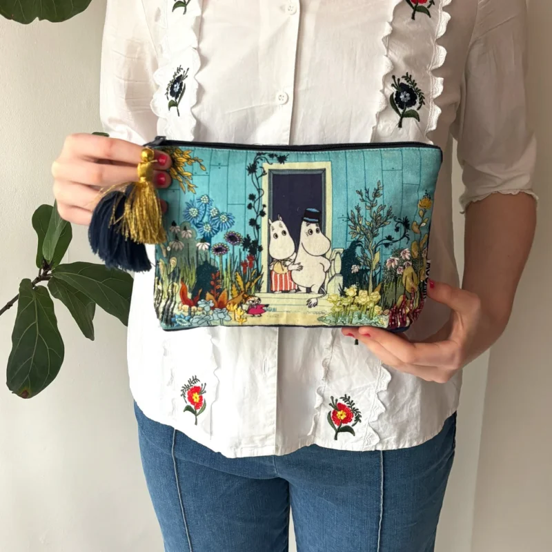 moomin-riviera-makeup-bag-910041_1390x1390.jpg Moomin Riviera makeup bag