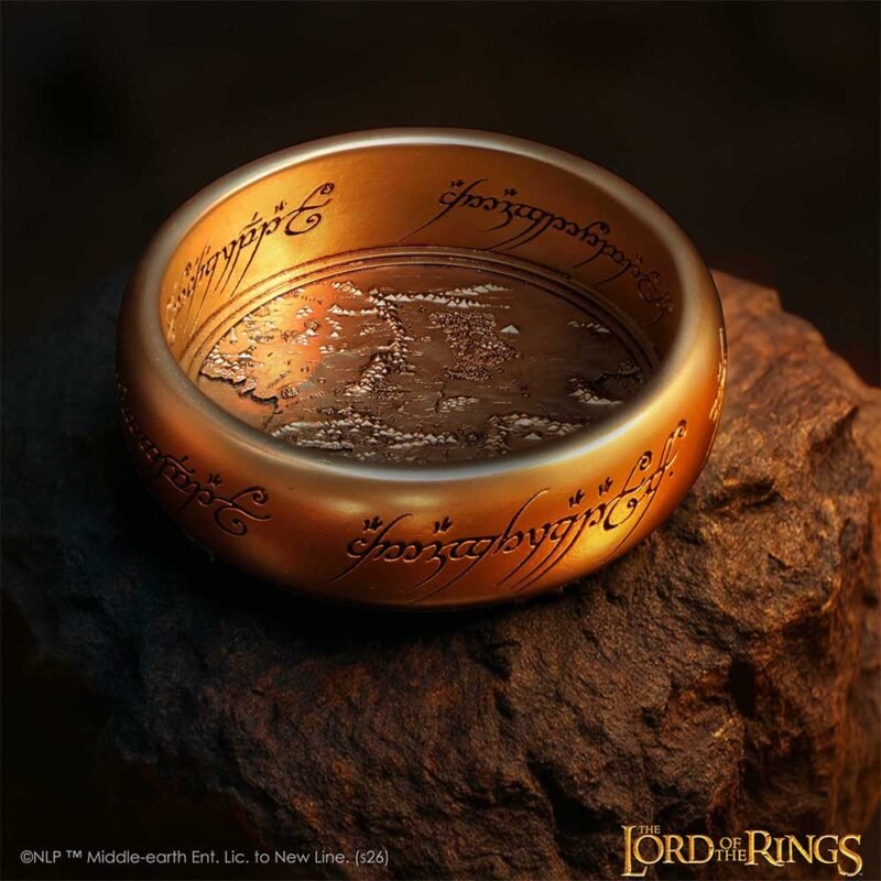 Lord of the Rings One Ring trinket dish,One Ring jewellery dish,LOTR trinket dish,Lord of the Rings gifts UK,Lord of the Rings desk accessories,tolkien merchandise UK,LOTR collectibles