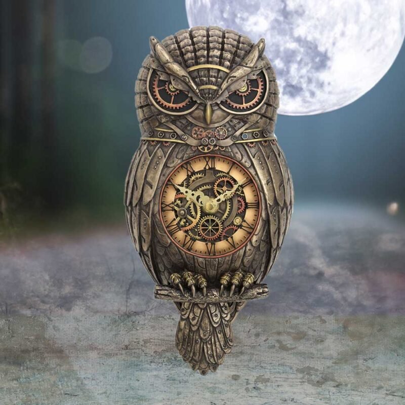 Steampunk owl clock with gears
